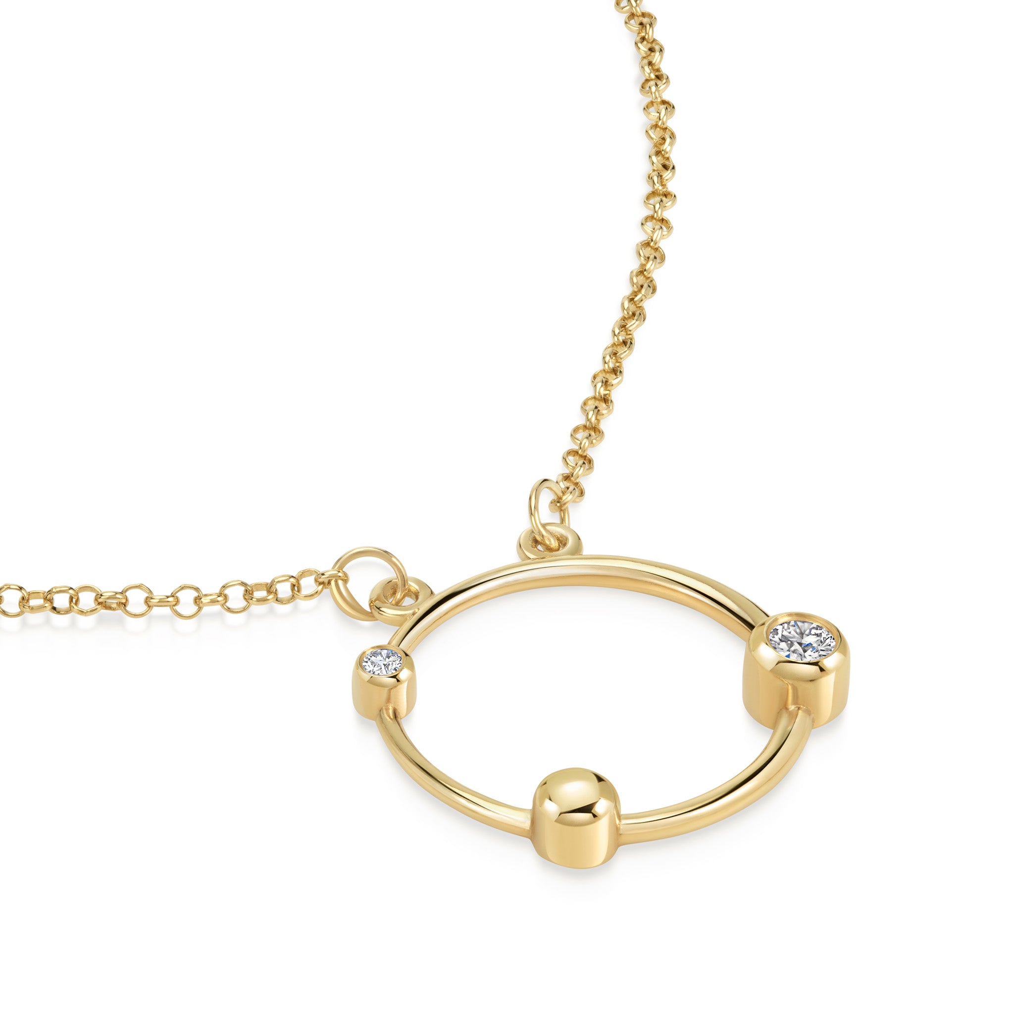Marina Skia contemporary everyday necklace in diamond and 18K yellow gold detail view